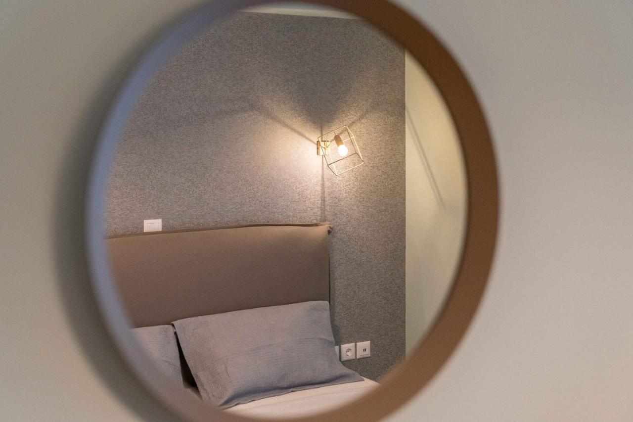 Suites 05-06 - Smart Cozy Suites - Large 2 Bedroom, Near Athens And Metro Dış mekan fotoğraf
